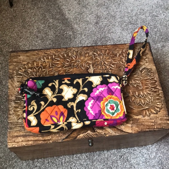 VERA BRADLEY wristlet - Picture 2 of 8